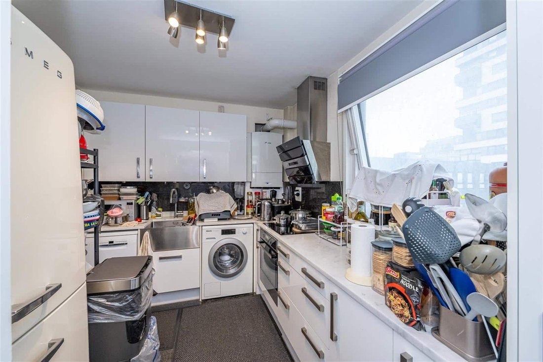 Apartment in Hyde Park, Westminster, England 3 - 17240295