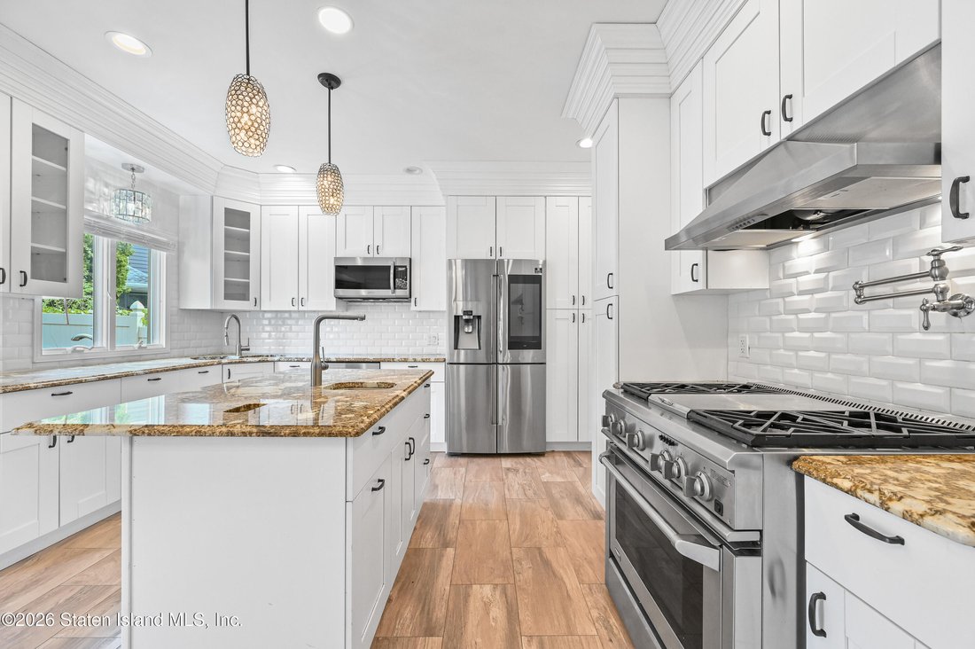 House in New York, New York, United States 4 - 17242470