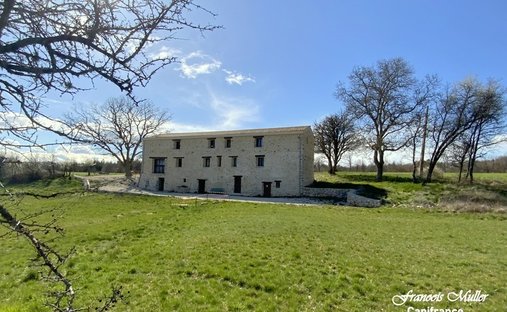 House in Banon, Provence-Alpes-Côte d'Azur, France 1