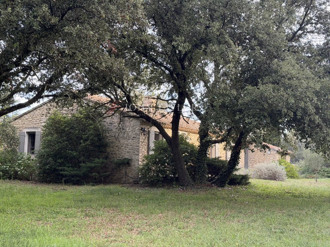 House in Ménerbes, Provence-Alpes-Côte d'Azur, France 1 - 17241724