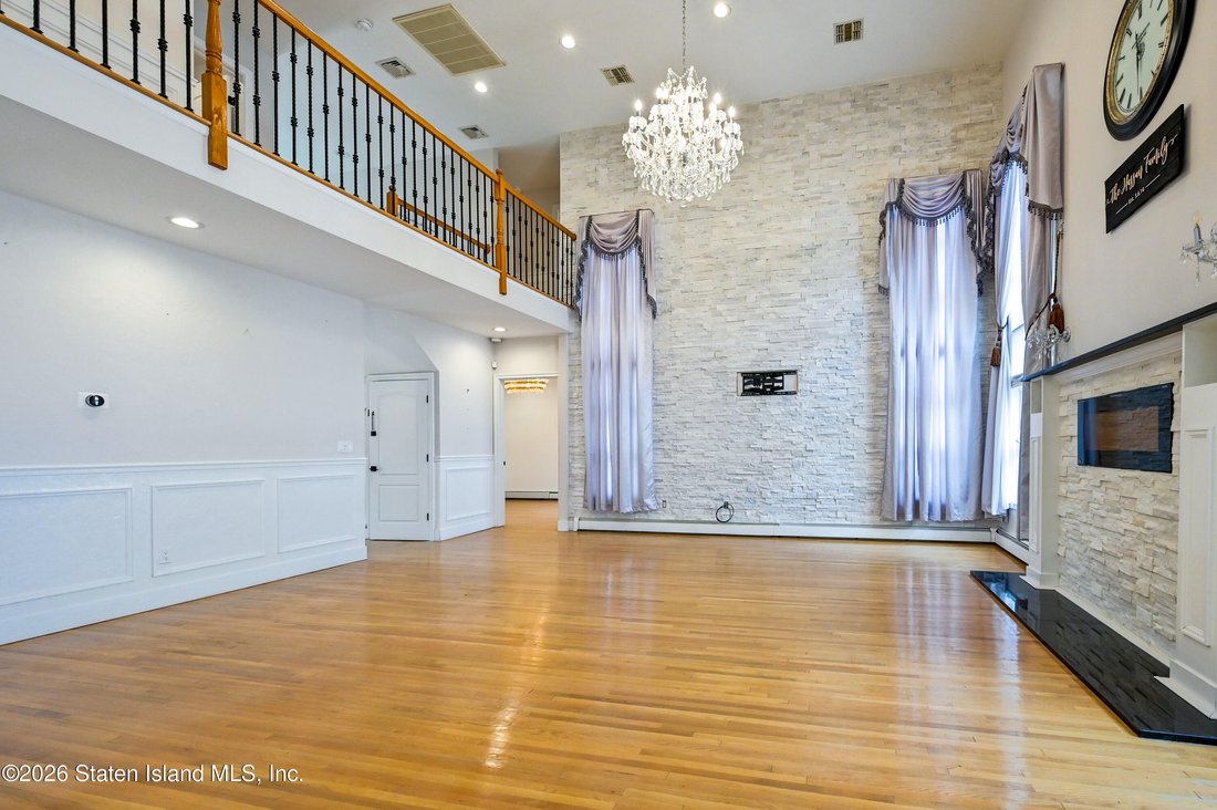 House in New York, New York, United States 5 - 17242470