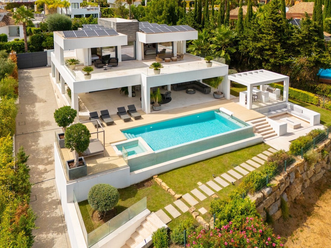 Villa in Puerto Banus, Marbella, Spain 1 - 17241919