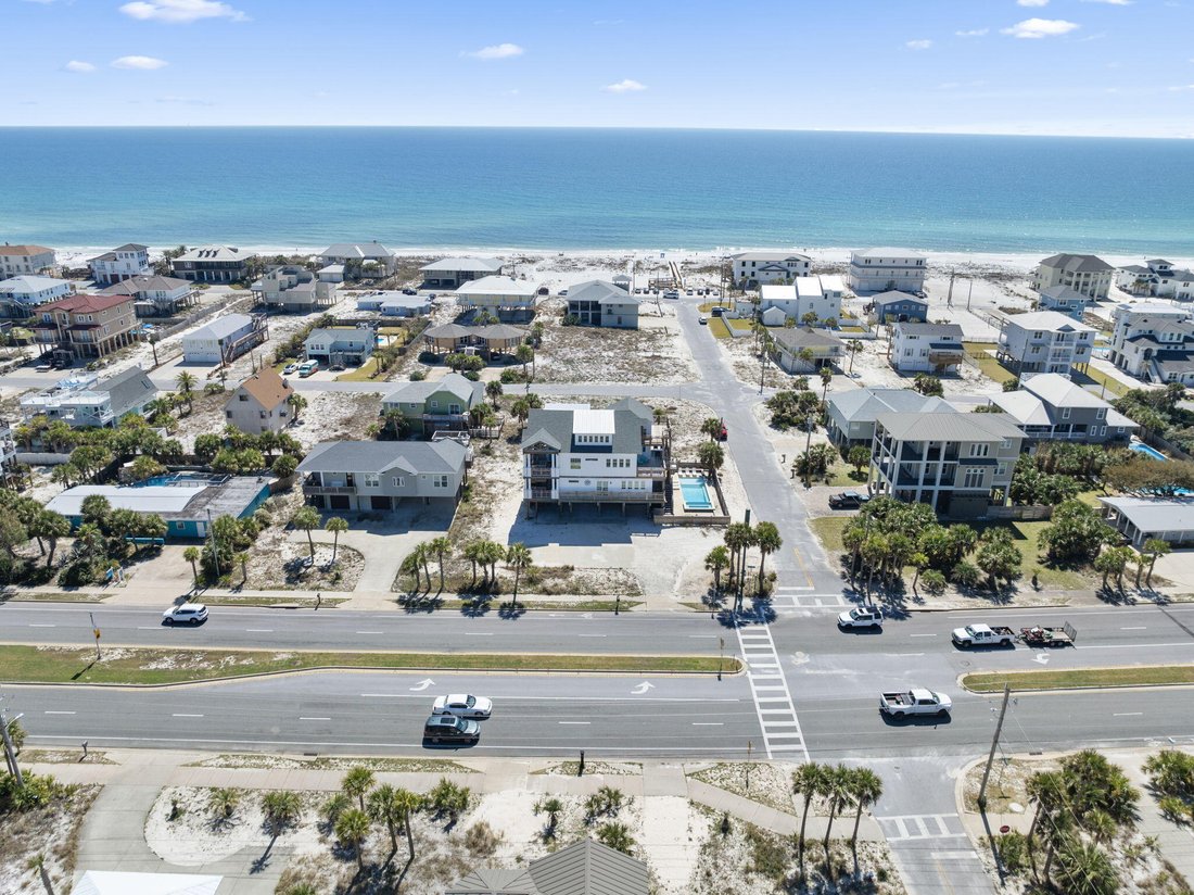 House in Gulf Breeze, Florida, United States 1 - 17243445
