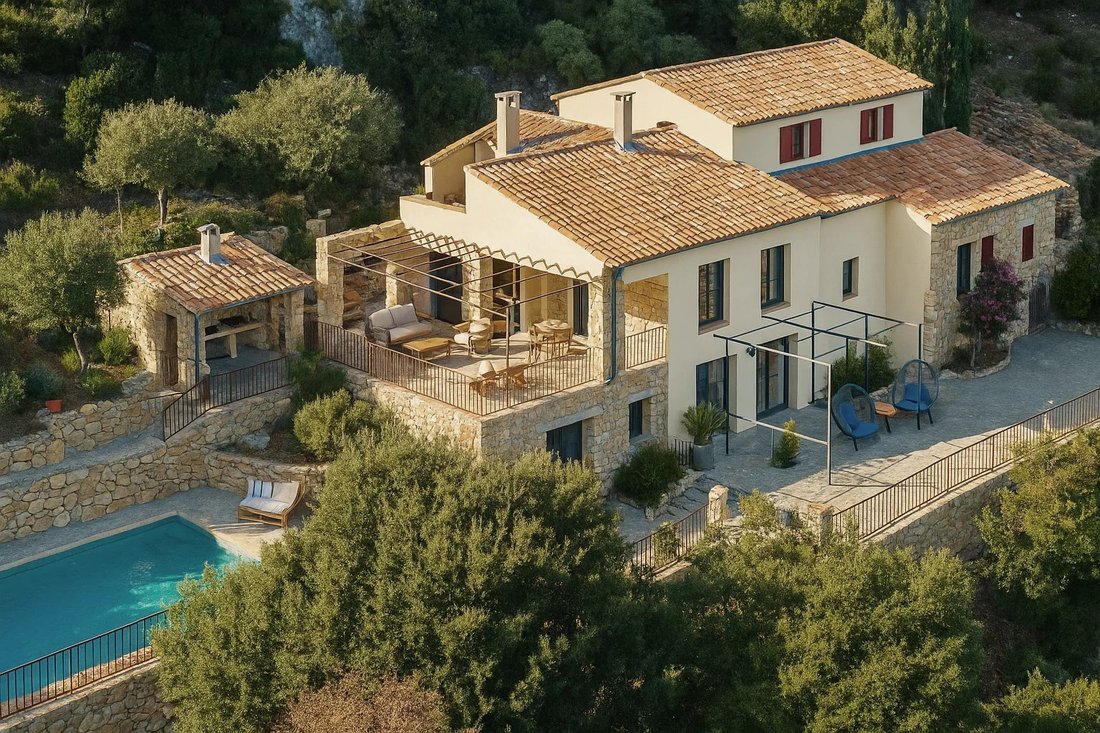 House in La Cadiere-d'Azur, Provence-Alpes-Côte d'Azur, France 1 - 17241788