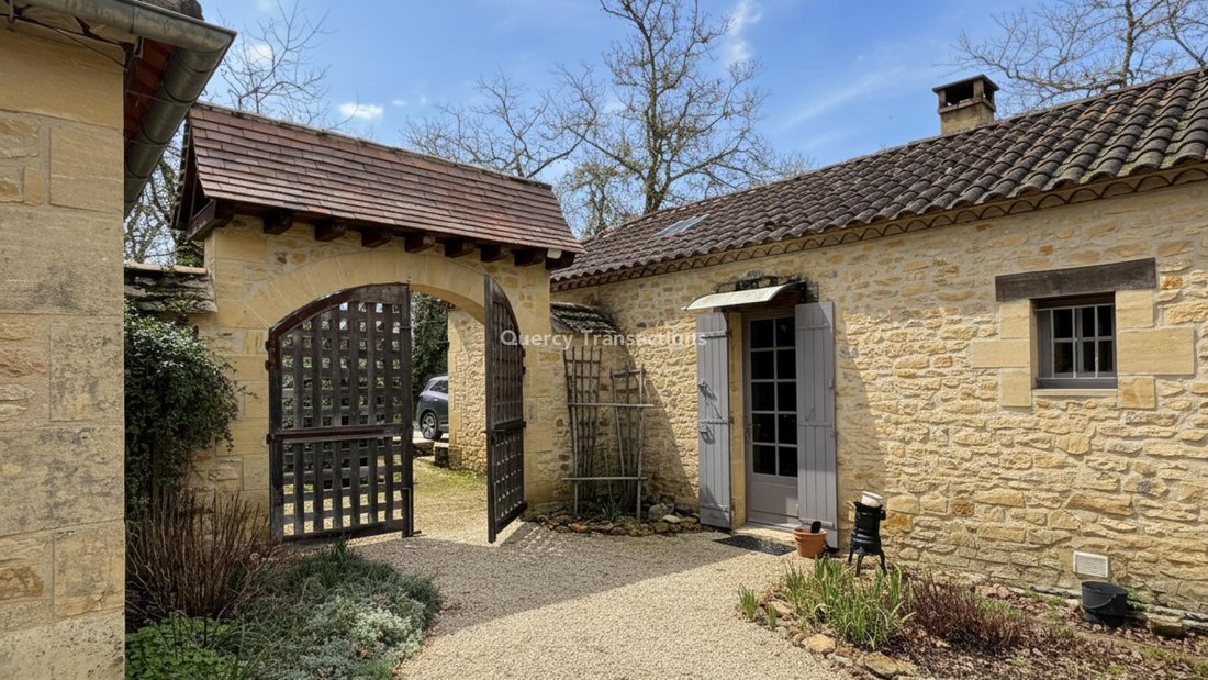 House in Le Bugue, Nouvelle-Aquitaine, France 3 - 17241402
