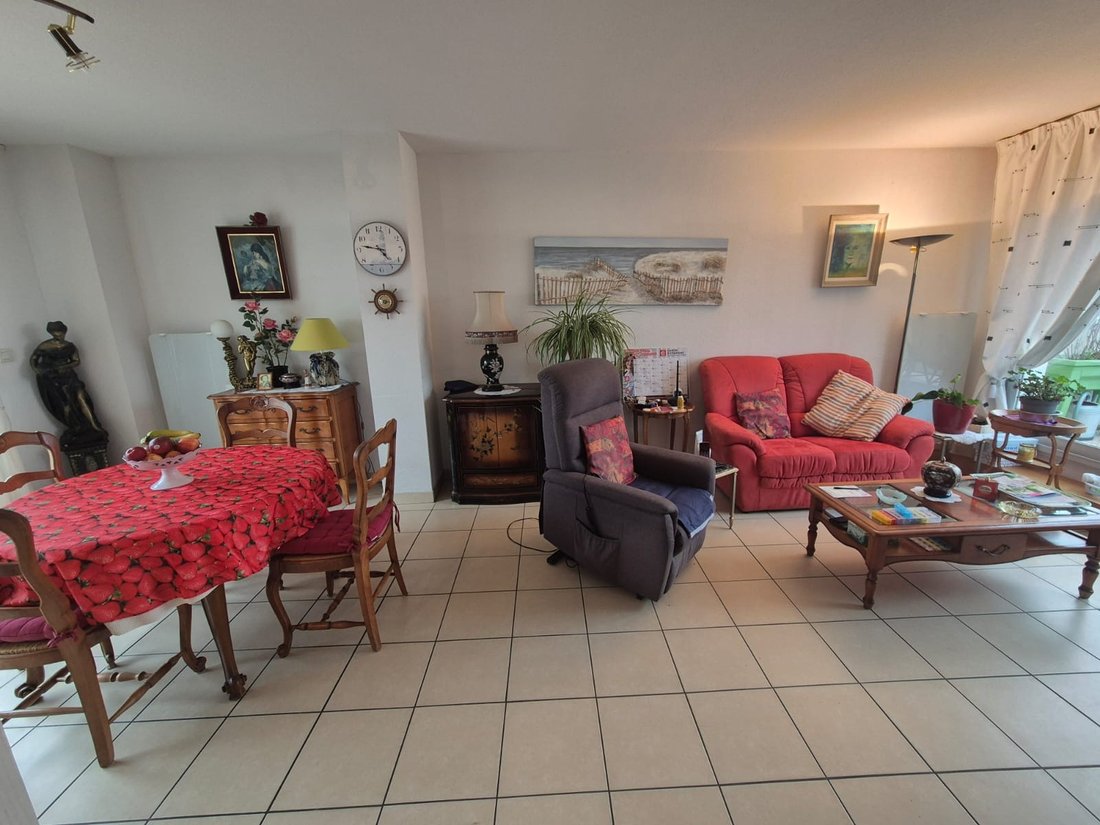 Apartment in Vaux-sur-Mer, Nouvelle-Aquitaine, France 1 - 17243273