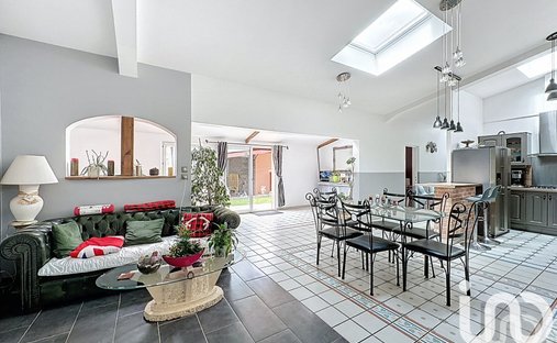 House in Cauvigny, Hauts-de-France, France 1