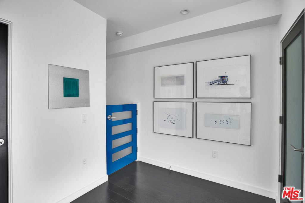 Condo in Santa Monica, California, United States 4 - 17240571
