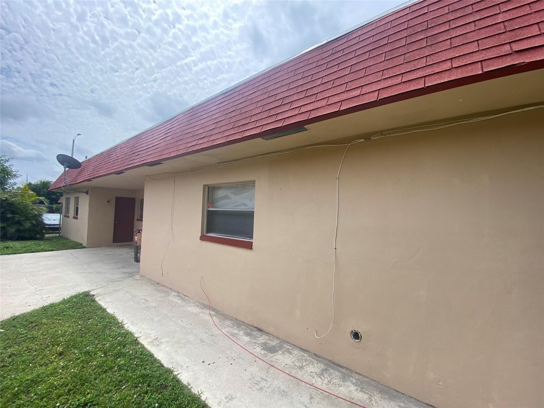 House in North Lauderdale, Florida, United States 2 - 17240141