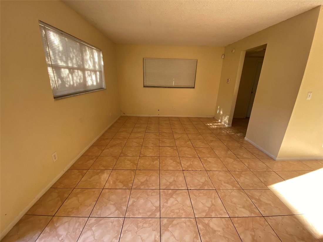 House in North Lauderdale, Florida, United States 5 - 17240166