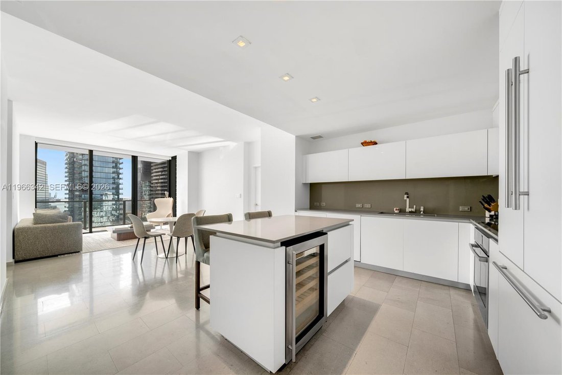Condo in Miami, Florida, United States 3 - 17244221