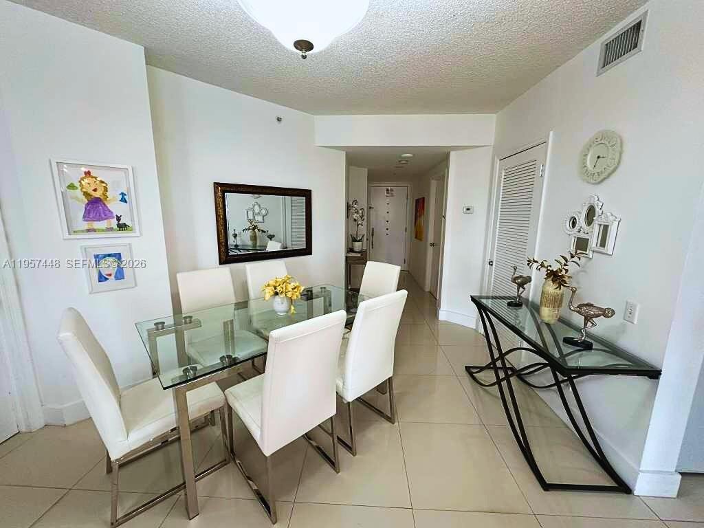 Condo in Miami, Florida, United States 5 - 17242524