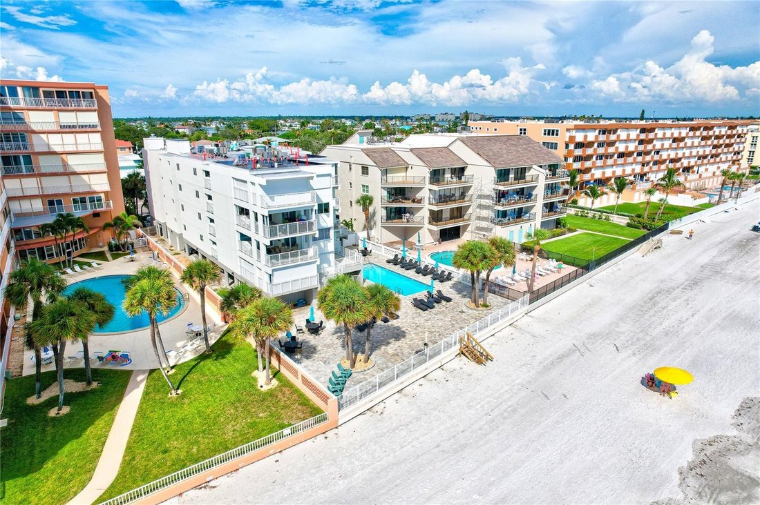 Condo in Madeira Beach, Florida, United States 1 - 17242947