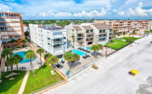 Condo in Madeira Beach, Florida, United States 1