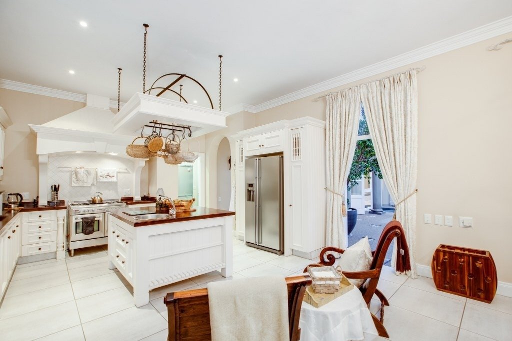 House in Sandton, City of Johannesburg Metropolitan Municipality, South Africa 2 - 17242037