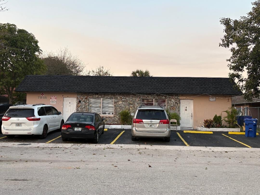 House in North Lauderdale, Florida, United States 1 - 17240166