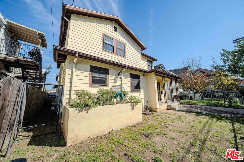 Los Angeles, California, United States 4 - 17243770