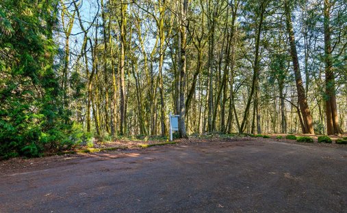 Land in Lake Oswego, Oregon, United States 1