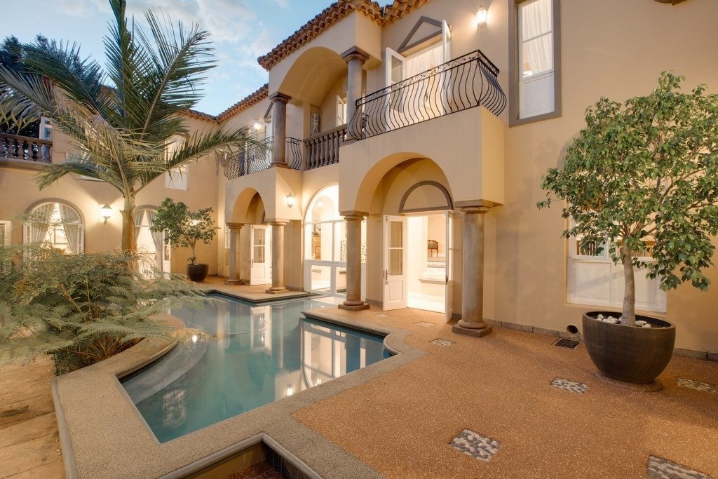 House in Sandton, City of Johannesburg Metropolitan Municipality, South Africa 1 - 17242037