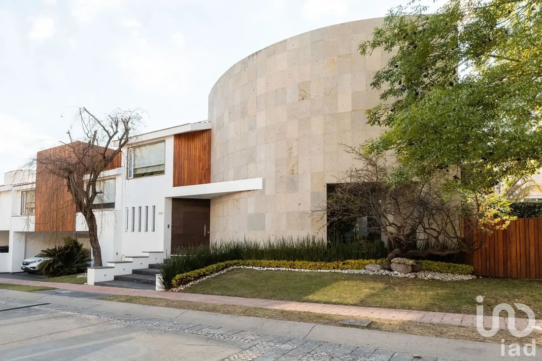 House in Tlaxcalancingo, Puebla, Mexico 2 - 15960578