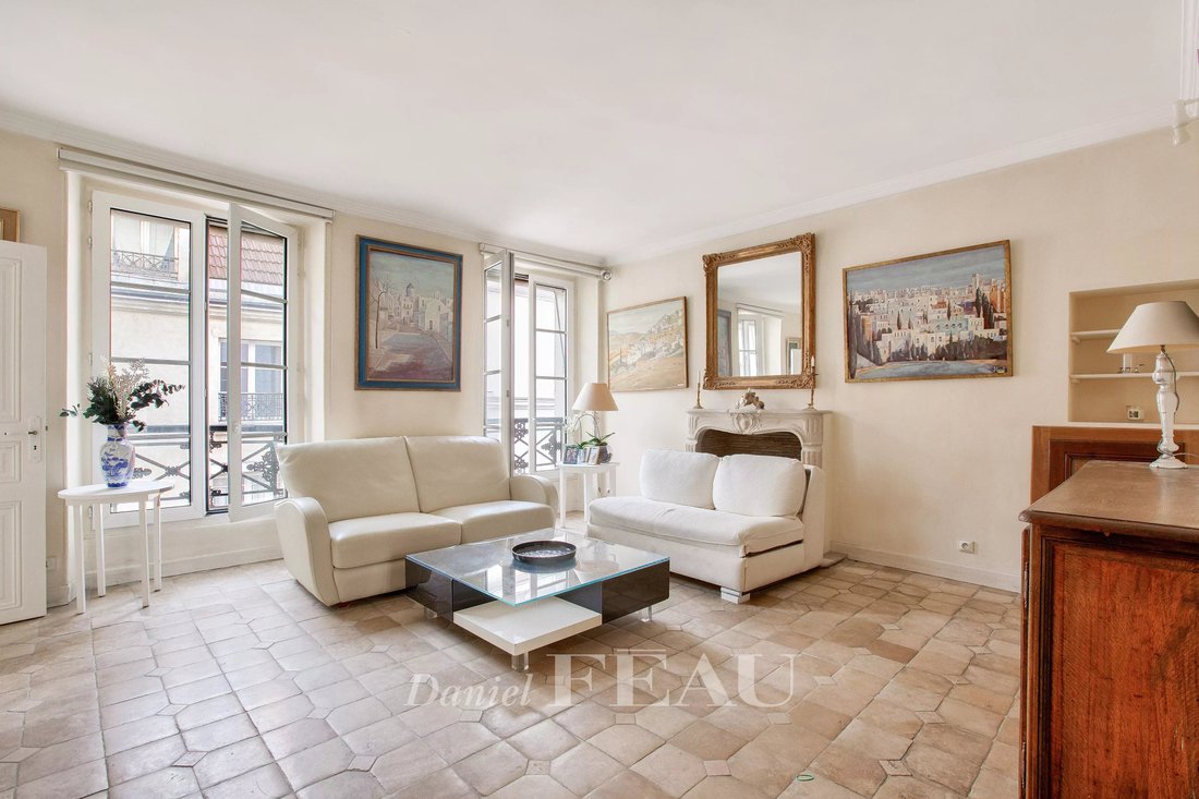 Apartment in Saint Thomas d'Aquin, Paris 7e Arrondissement, Paris 1 - 17090954