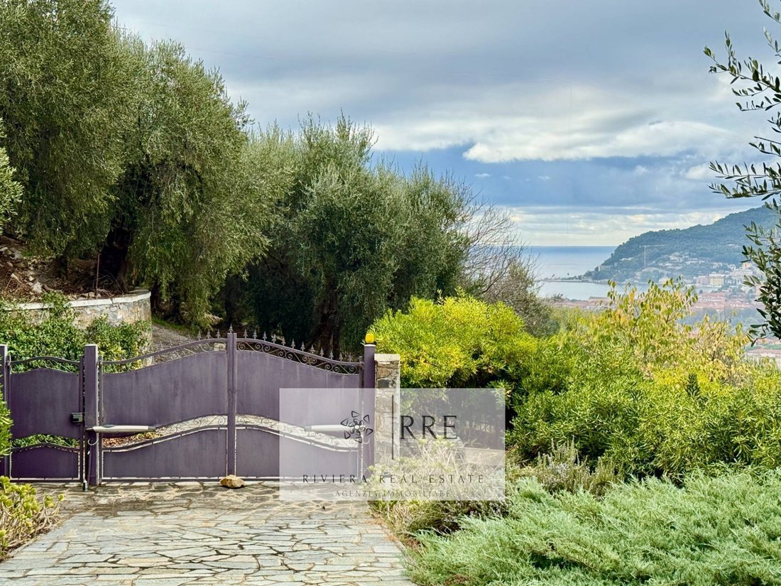 Villa in Diano Castello, Liguria, Italy 4 - 17244514