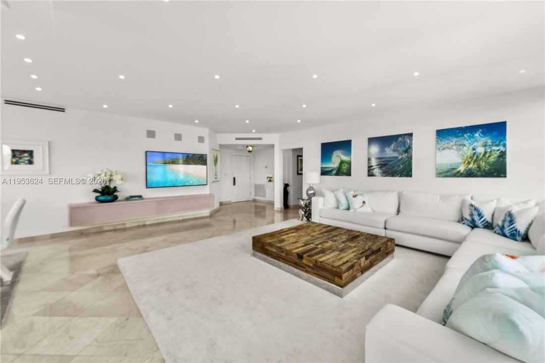 Condo in Miami Beach, Florida, United States 5 - 17240079