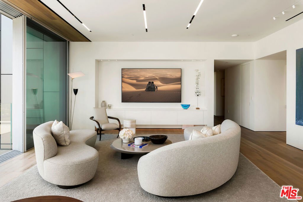 Condo in West Hollywood, California, United States 3 - 17243817