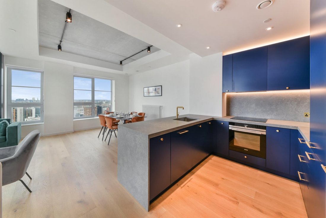 Apartment in Canning Town, Newham, England 2 - 17240347
