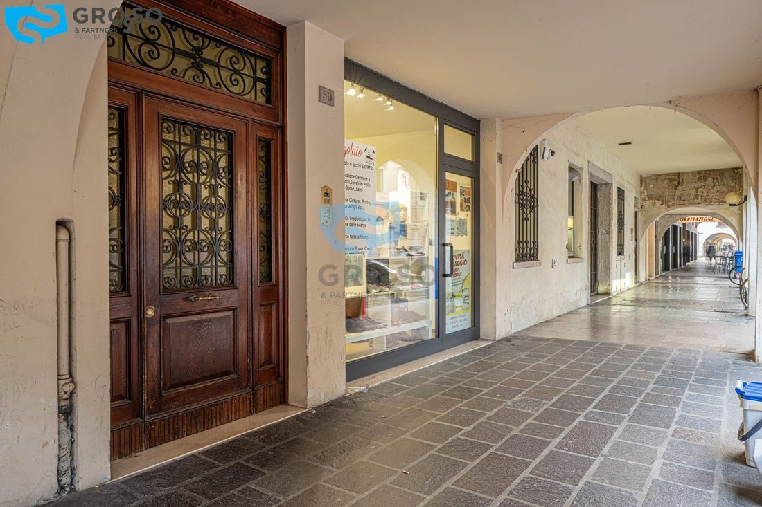 Estate in Cathedral - Piazza dei Signori, Treviso, Italy 4 - 17240447