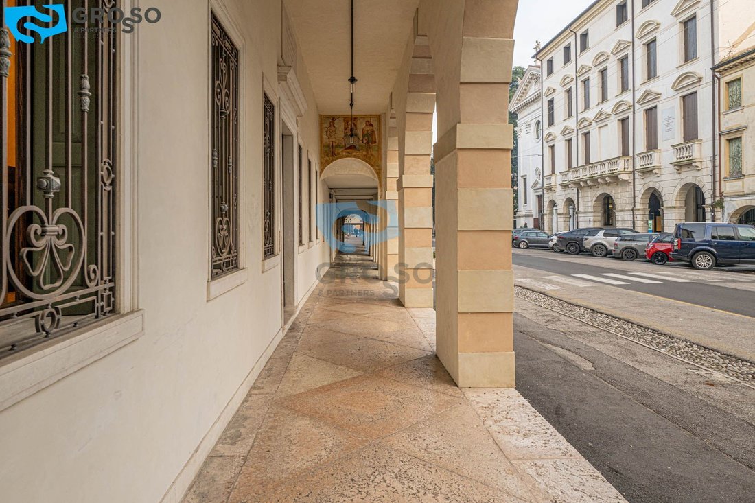 Estate in Cathedral - Piazza dei Signori, Treviso, Italy 3 - 17240447