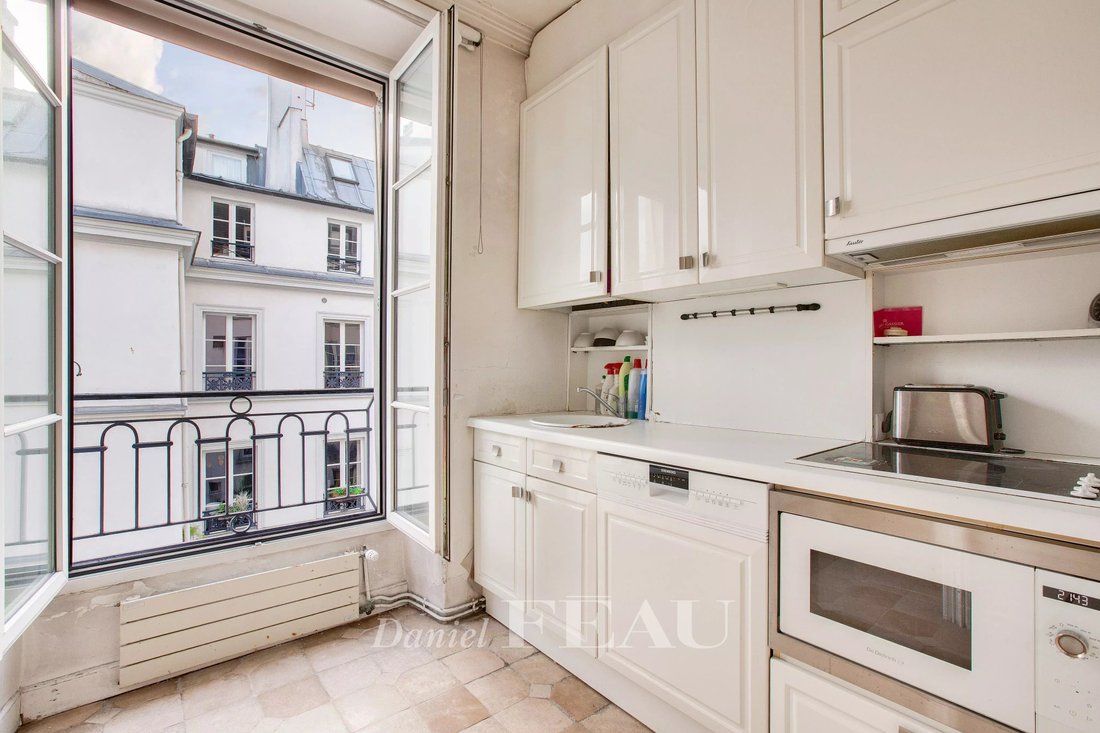 Apartment in Saint Thomas d'Aquin, Paris 7e Arrondissement, Paris 5 - 17090954