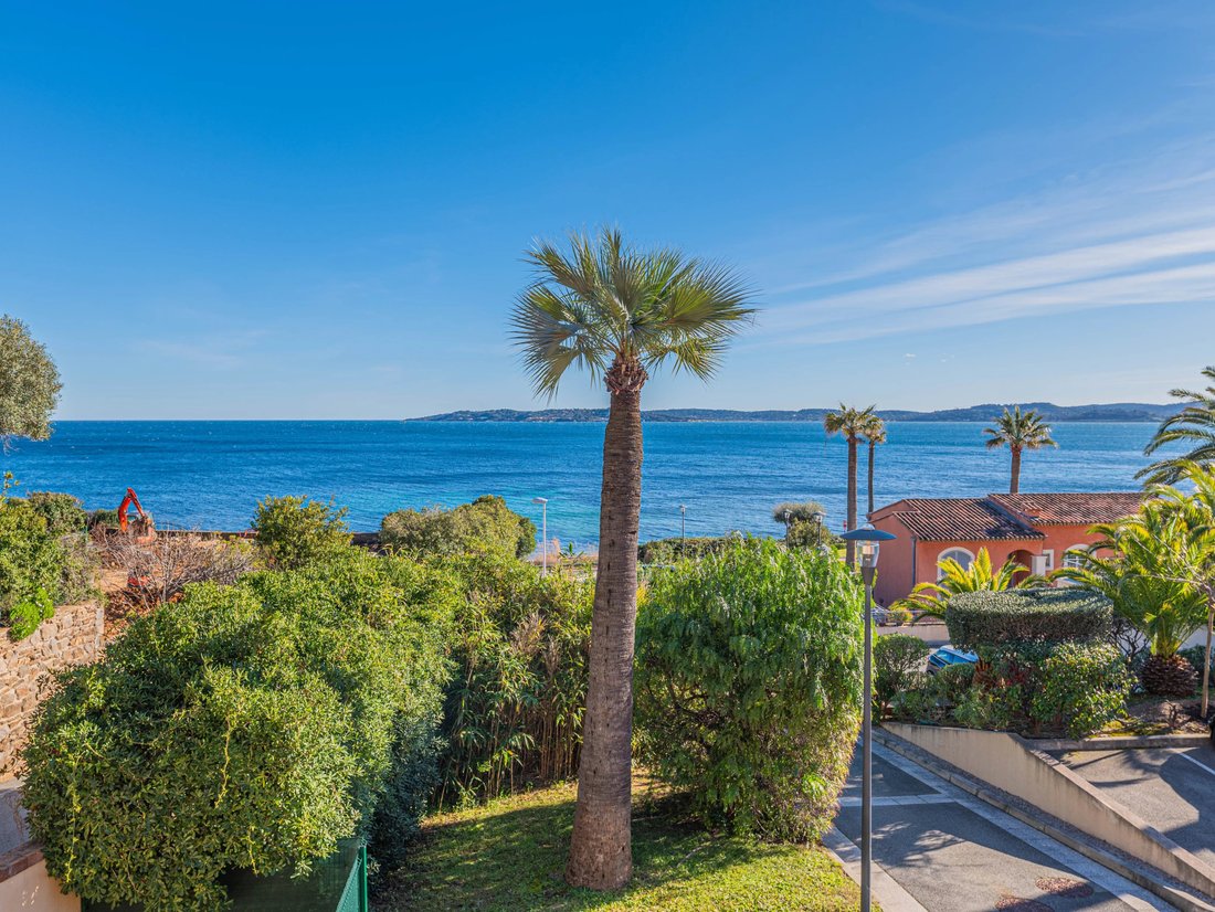 Villa in Nartelle-Noyer-Bellevue-bd des Sardinaux, Sainte-Maxime, France 1 - 17241750