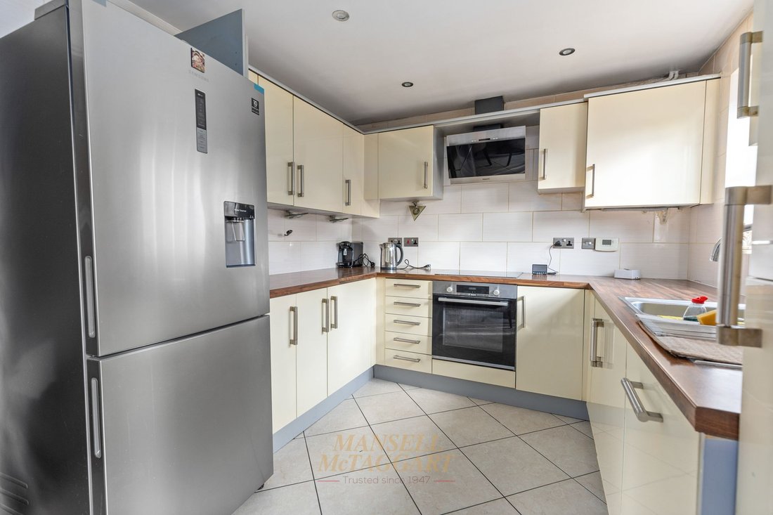 House in Horley, England 4 - 17241547