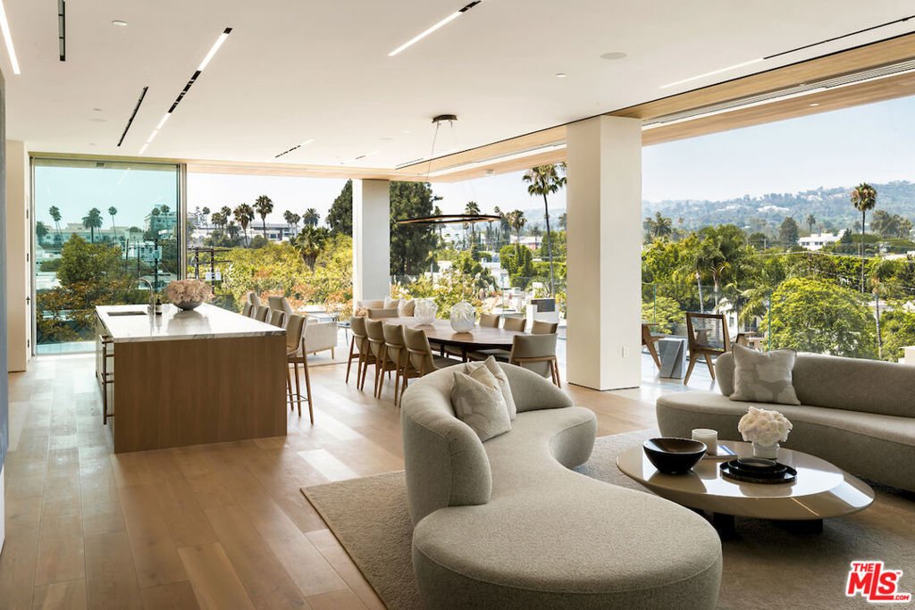 Condo in West Hollywood, California, United States 2 - 17243817