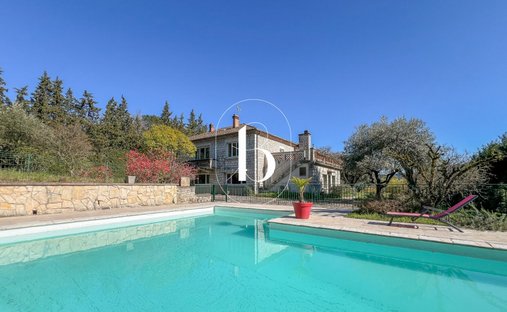House in Vallon-Pont-d'Arc, Auvergne-Rhône-Alpes, France 1
