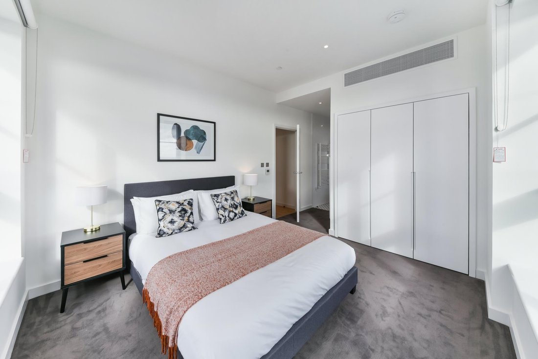 Apartment in Canning Town, Newham, England 5 - 17240347