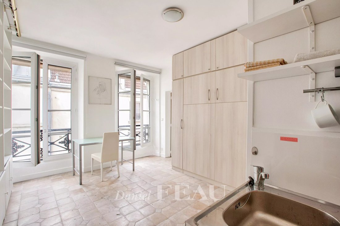 Apartment in Saint Thomas d'Aquin, Paris 7e Arrondissement, Paris 3 - 17090954