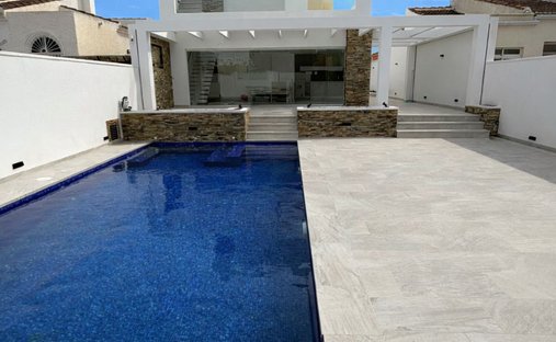 Villa in Torrevieja, Valencian Community, Spain 1
