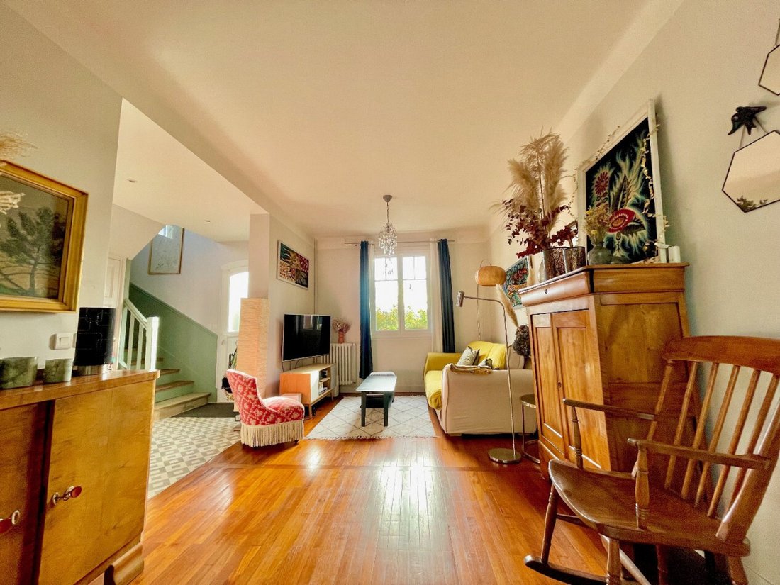 House in Plateau Ouest, Suresnes, France 3 - 17241375