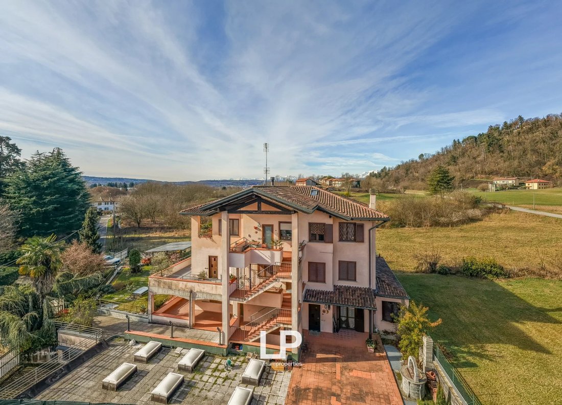 Penthouse in Sesto Calende, Lombardy, Italy 2 - 17241740