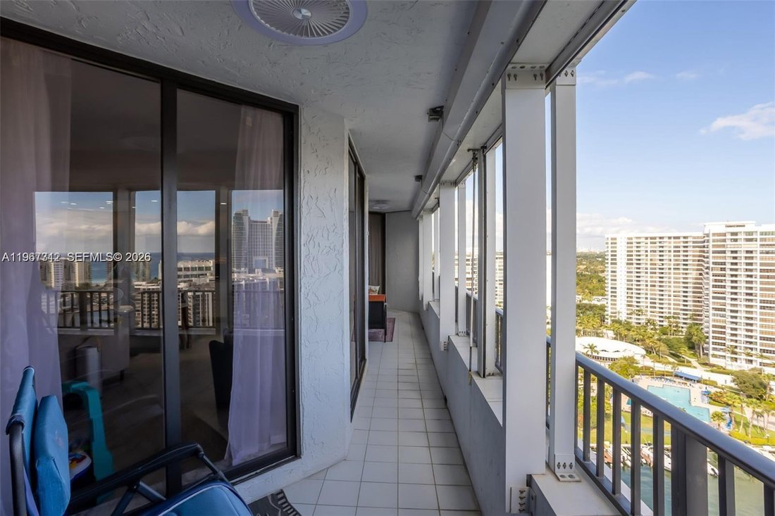 Condo in Hallandale Beach, Florida, United States 3 - 17242543