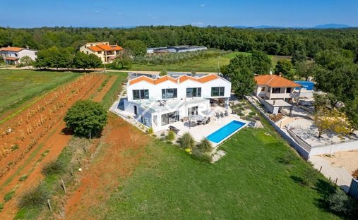 House in Porec, Istria County, Croatia 1