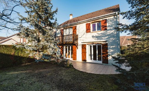 House in Villepreux, Ile-de-France, France 1