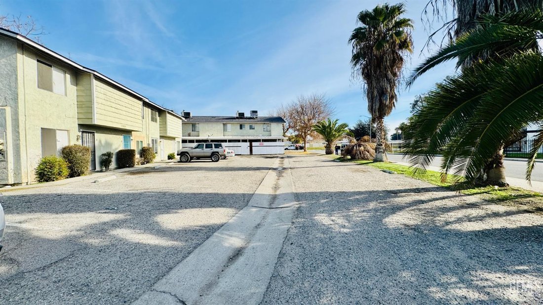 Bakersfield, California, United States 5 - 17245052