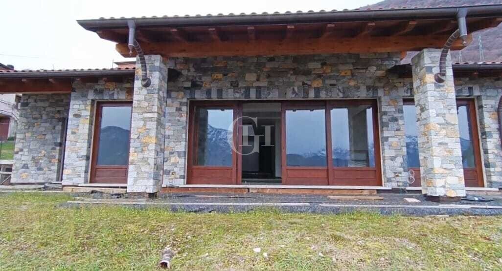 Villa in Tremezzina, Lombardy, Italy 1 - 13639229