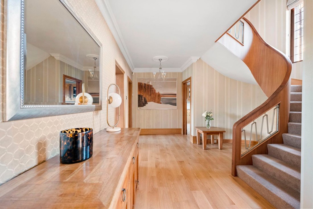 House in Gidea Park, Romford, England 4 - 17245094