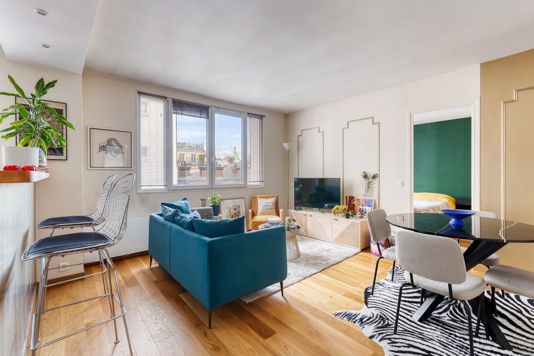 Apartment in Triangle d'Or, Paris 8e Arrondissement, Paris 1 - 15113889