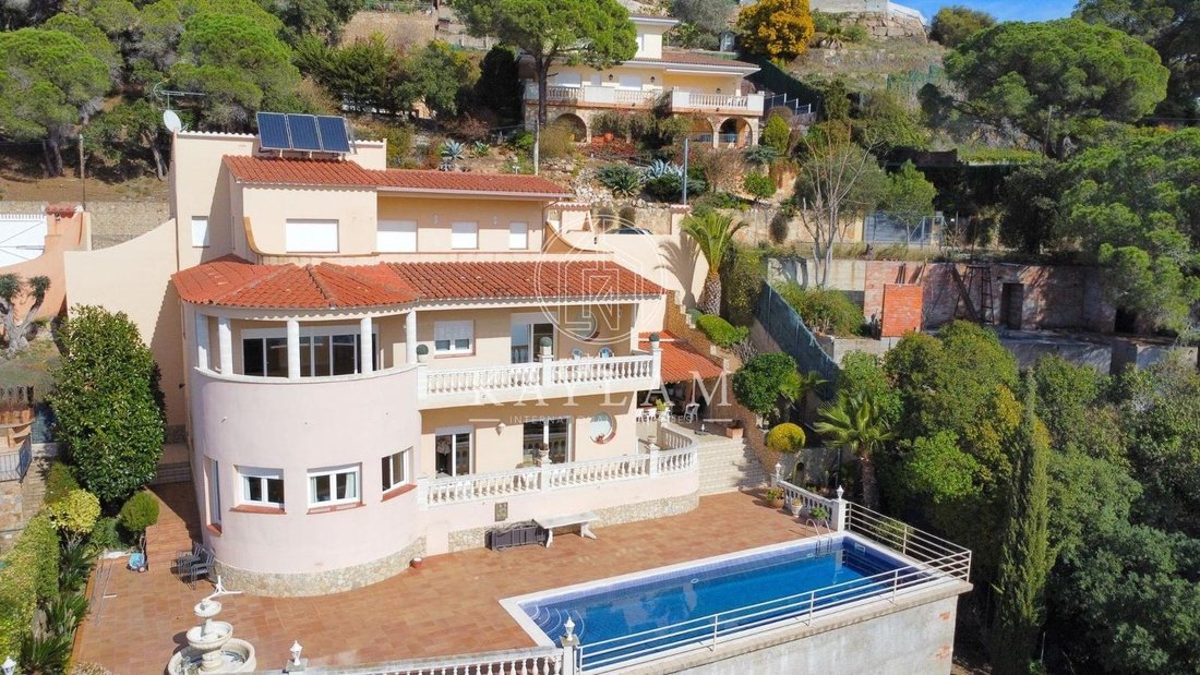 House in Lloret de Mar, Catalonia, Spain 2 - 17245932