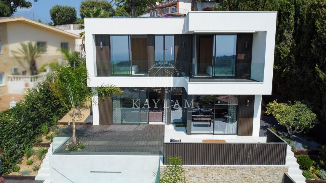 House in Lloret de Mar, Catalonia, Spain 4 - 17246376